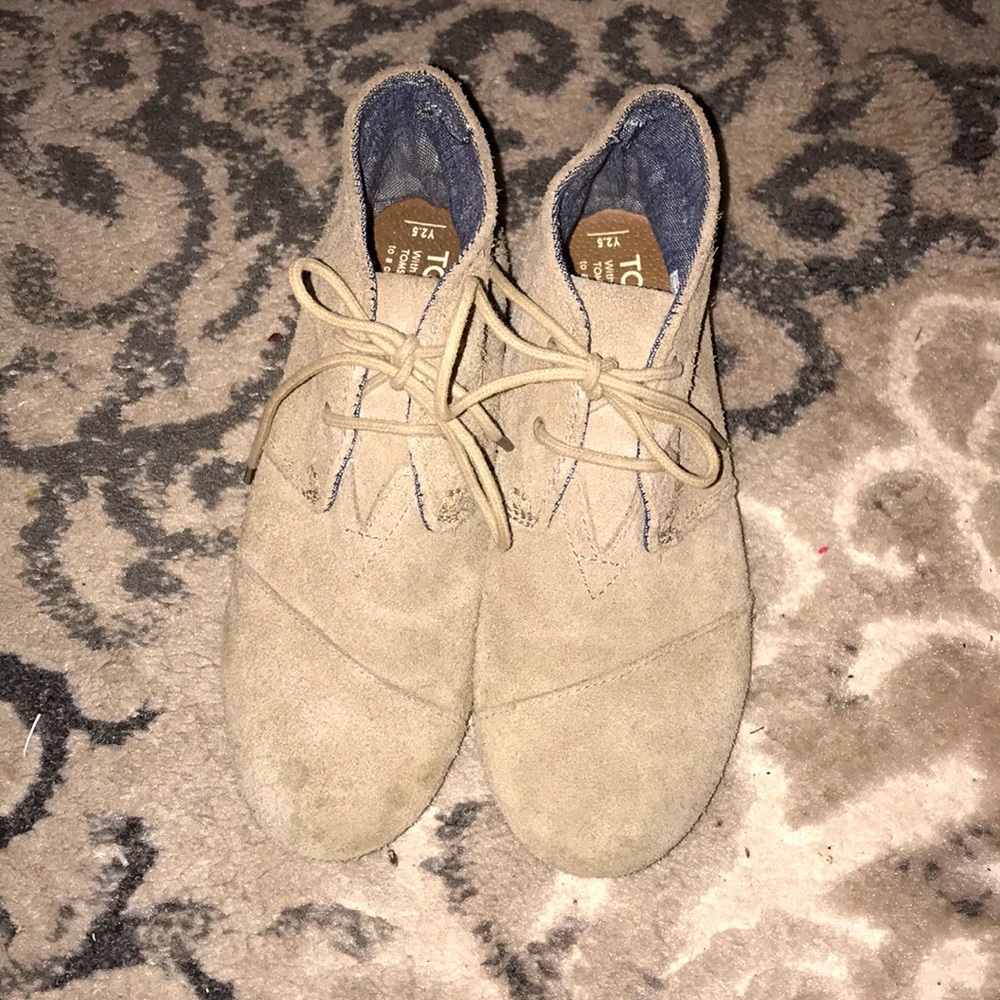 Toms wedge size 2.5